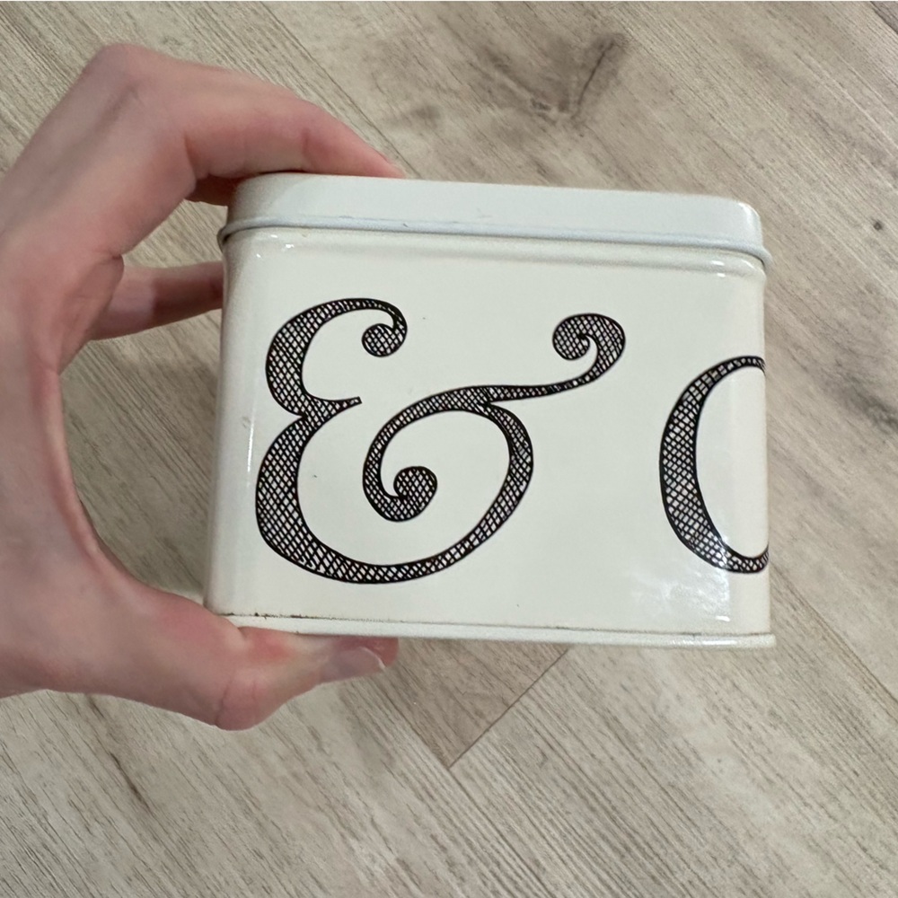 Emma Bridgewater crackers Tin - Picture 5 of 8